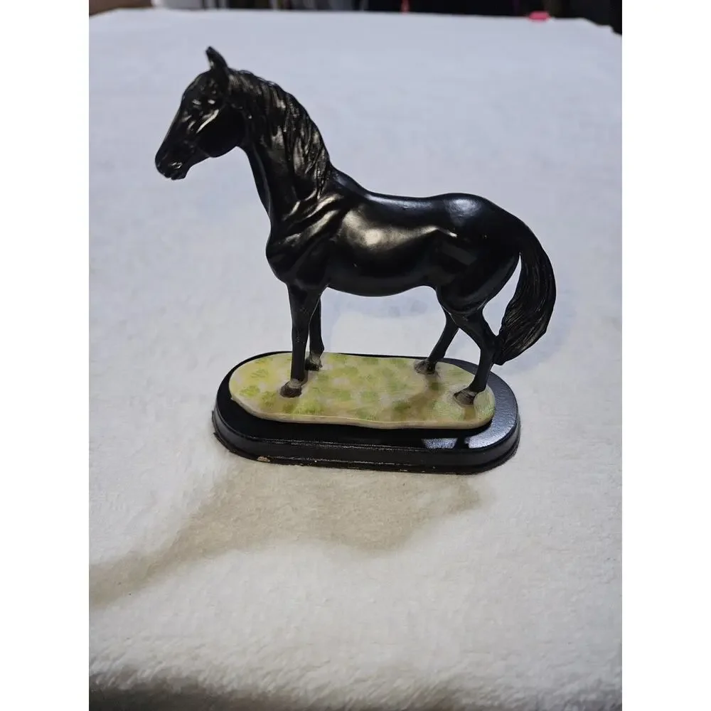 Black Horse Figurine Statue 4" Home Décor Collectible Decoration Sculpture Gift - Picture 1 of 5